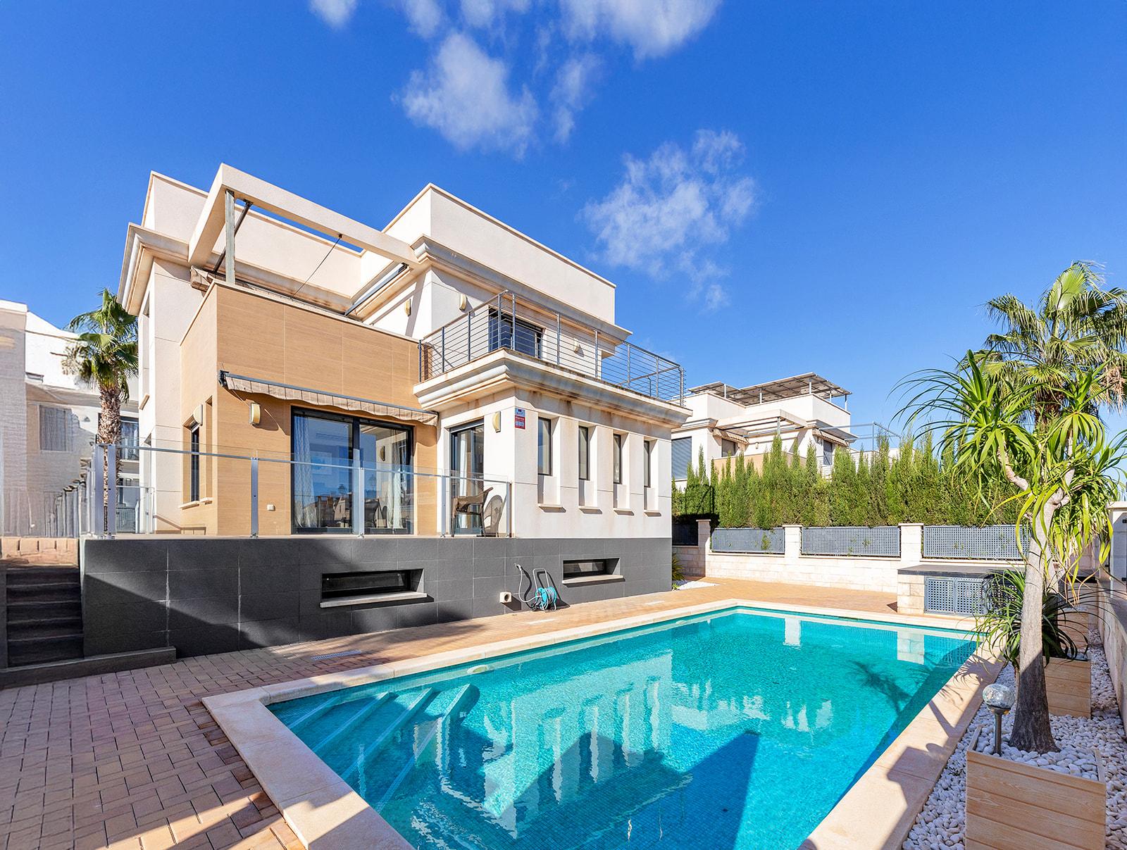 Villa in Orihuela Costa — image 2