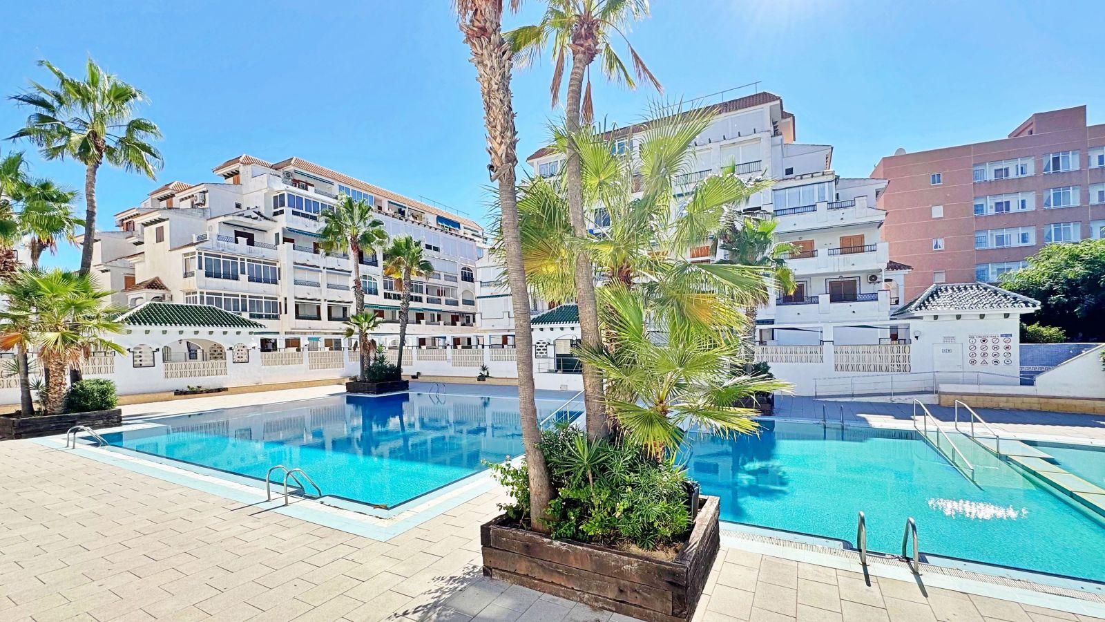 Apartment in Torrevieja — image 3