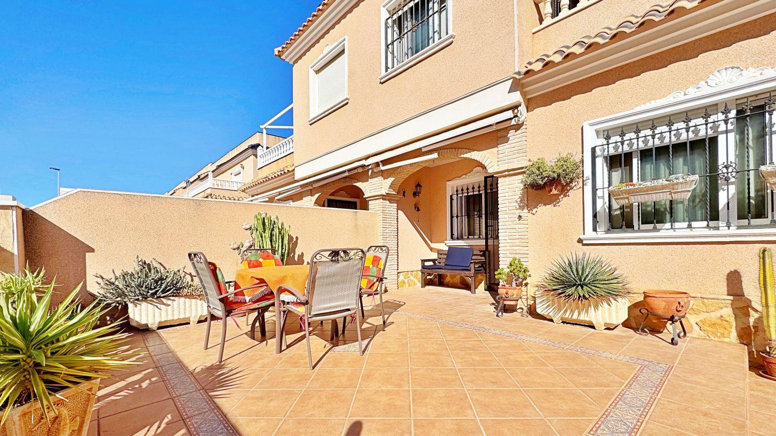 Townhouse in Orihuela Costa — image 3