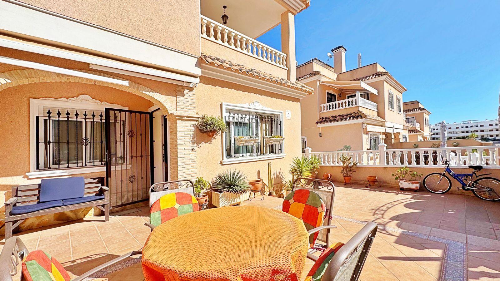 Townhouse in Orihuela Costa — image 5