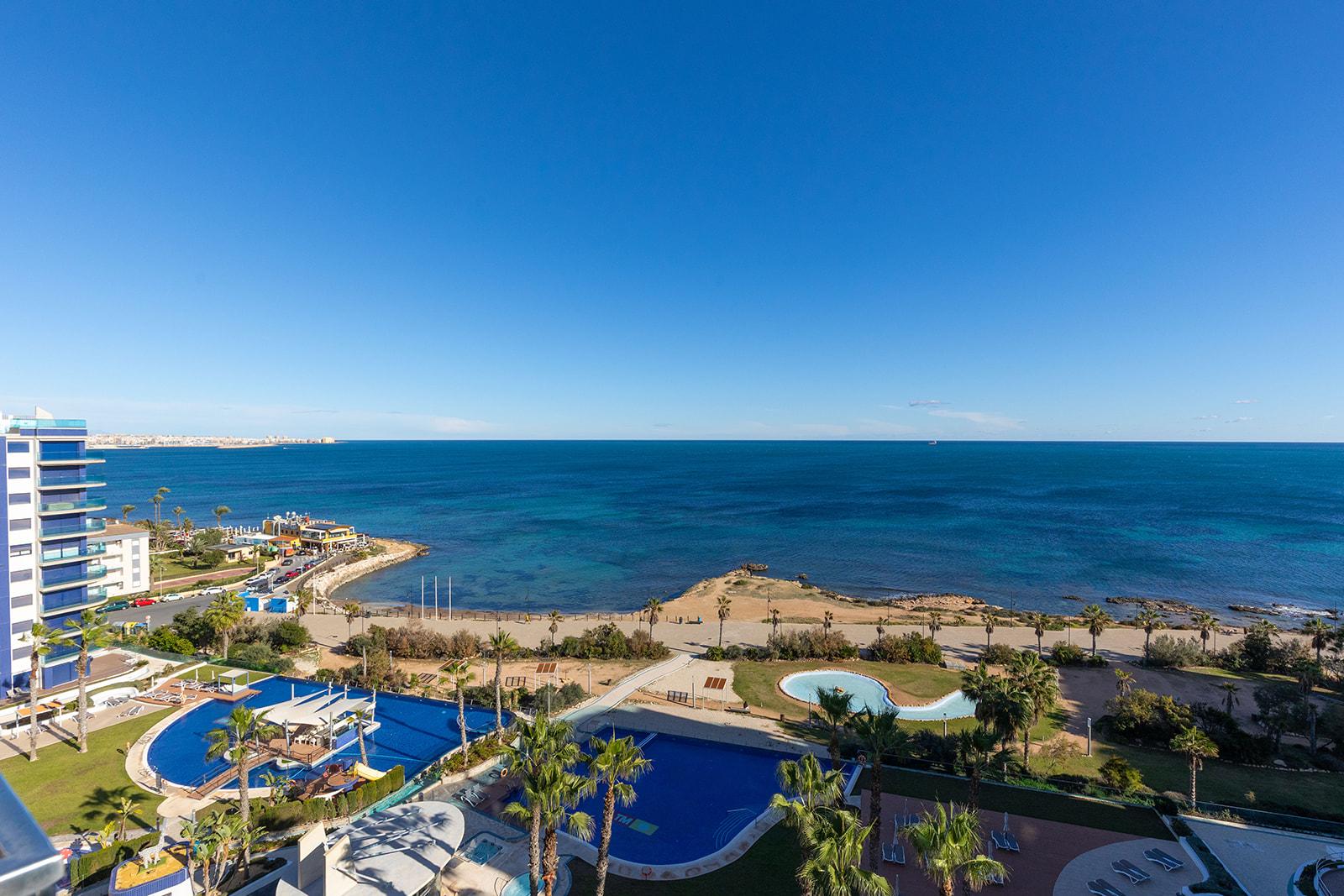 Penthouse in Torrevieja — image 2