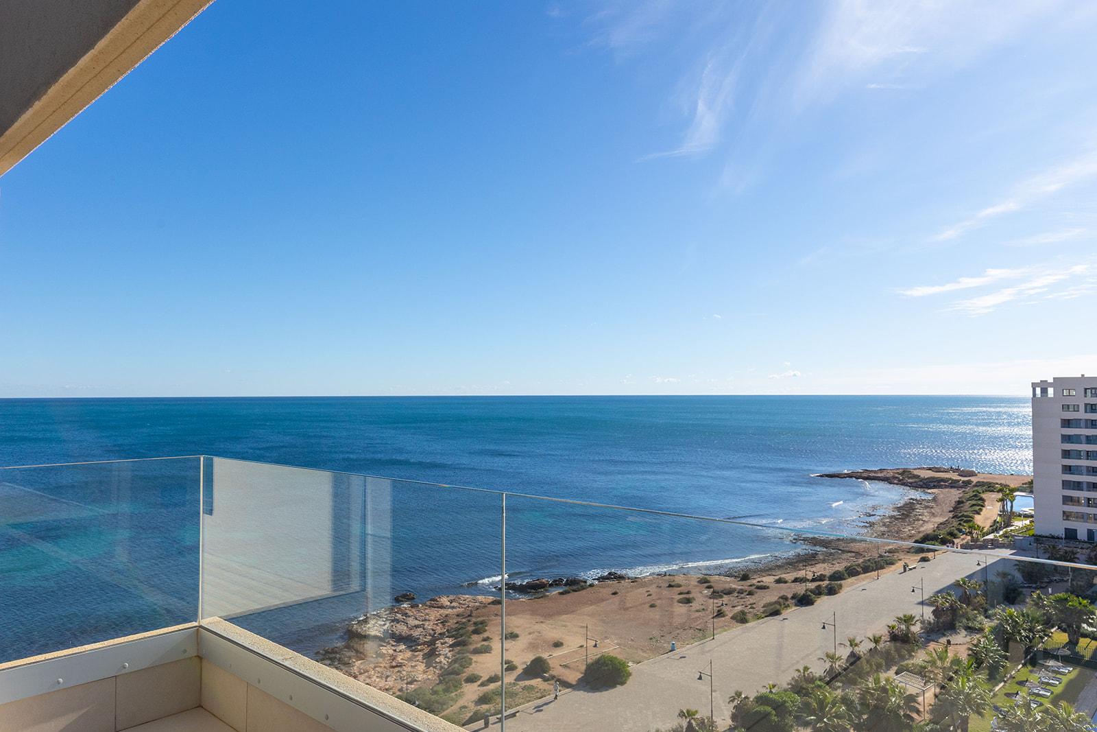 Penthouse in Torrevieja — image 3
