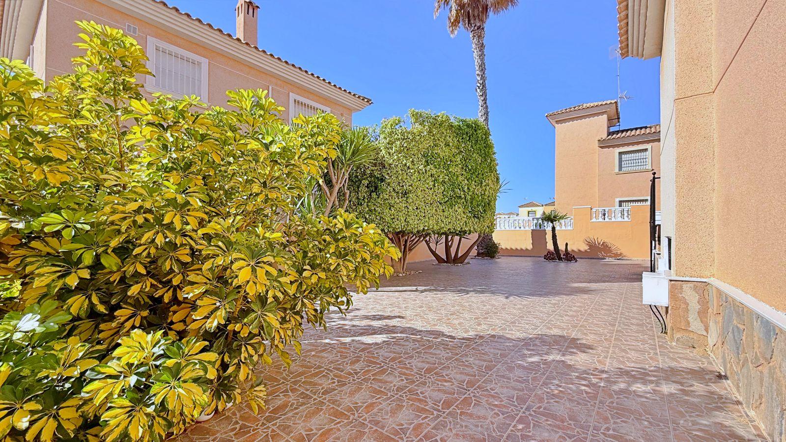 Villa in Orihuela — image 5