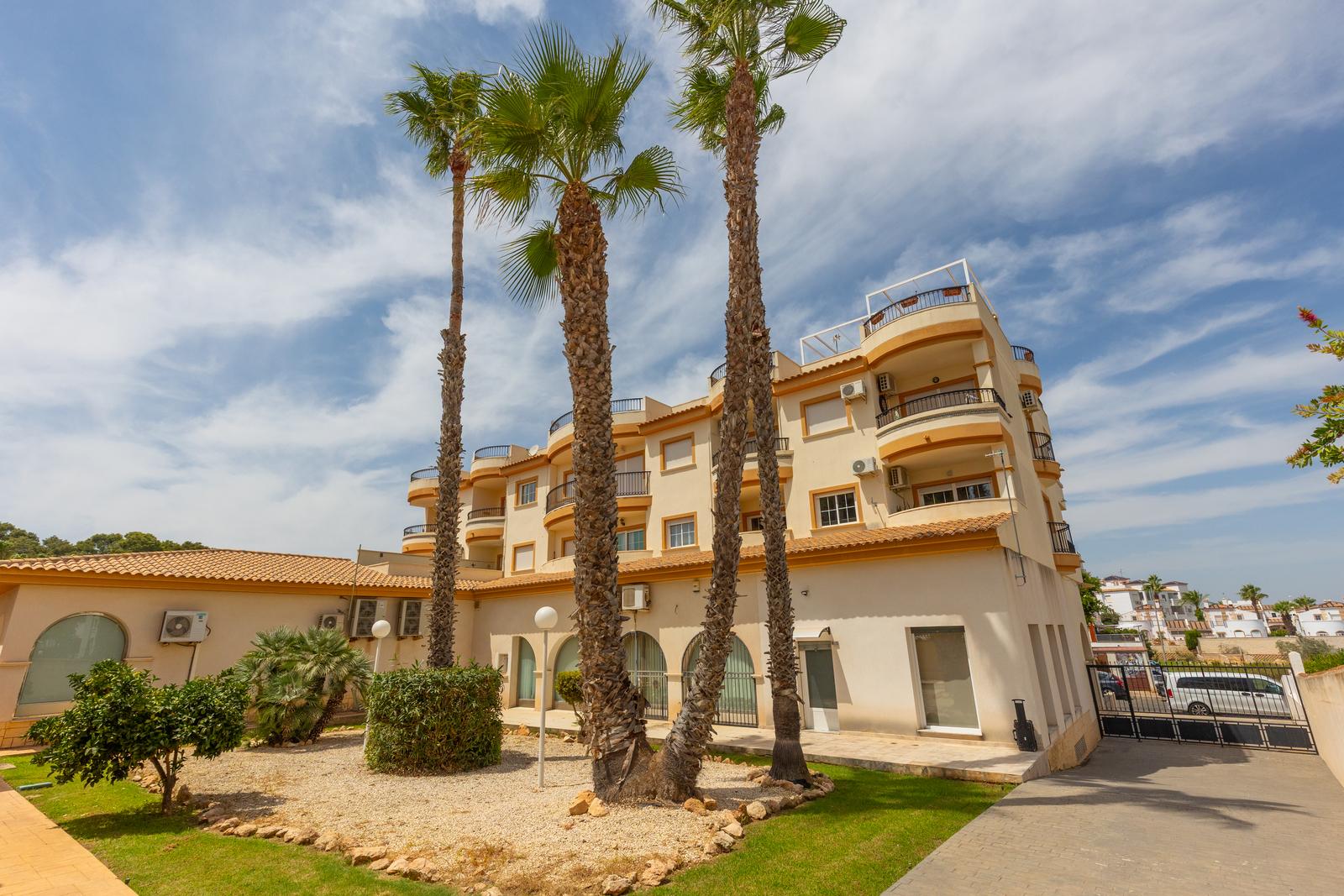 Apartment in Orihuela — image 2