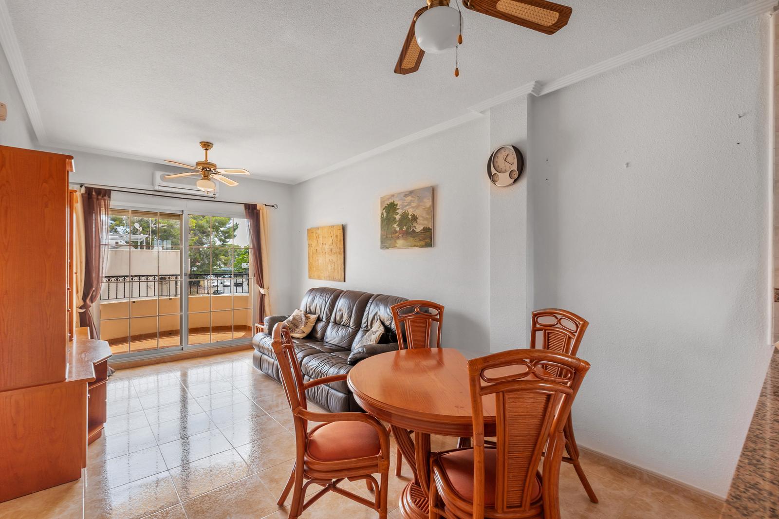 Apartment in Orihuela — image 3
