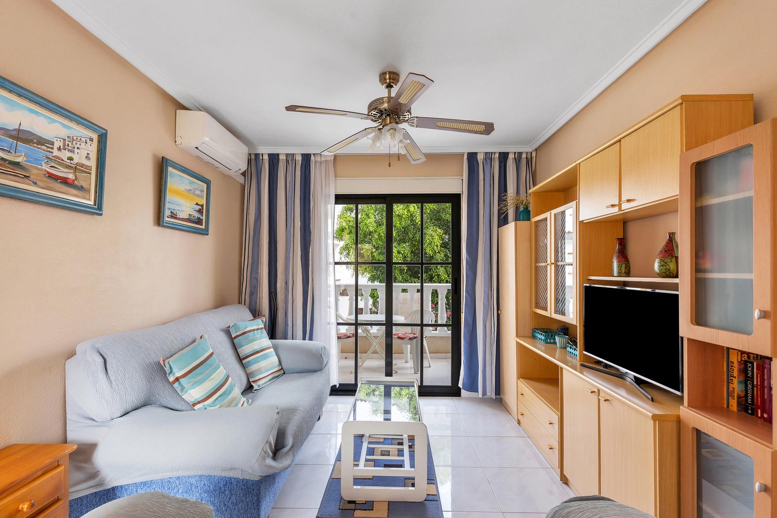 Apartment in Torrevieja — image 2