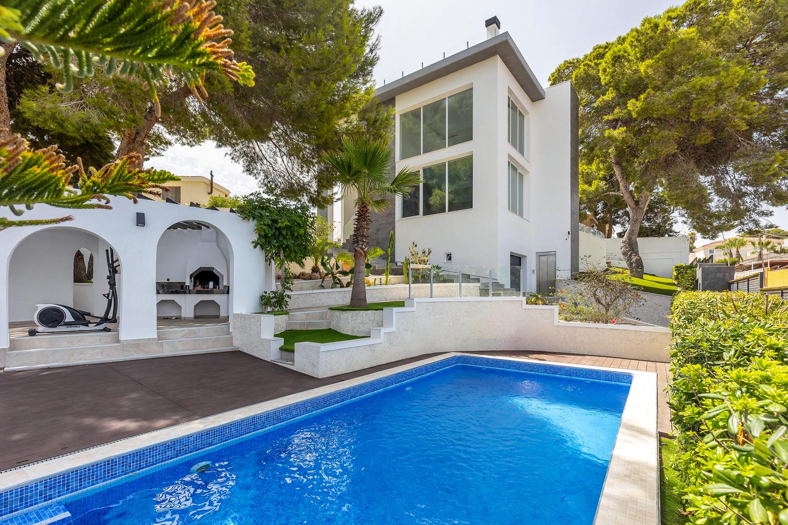 Villa in Torrevieja — image 2