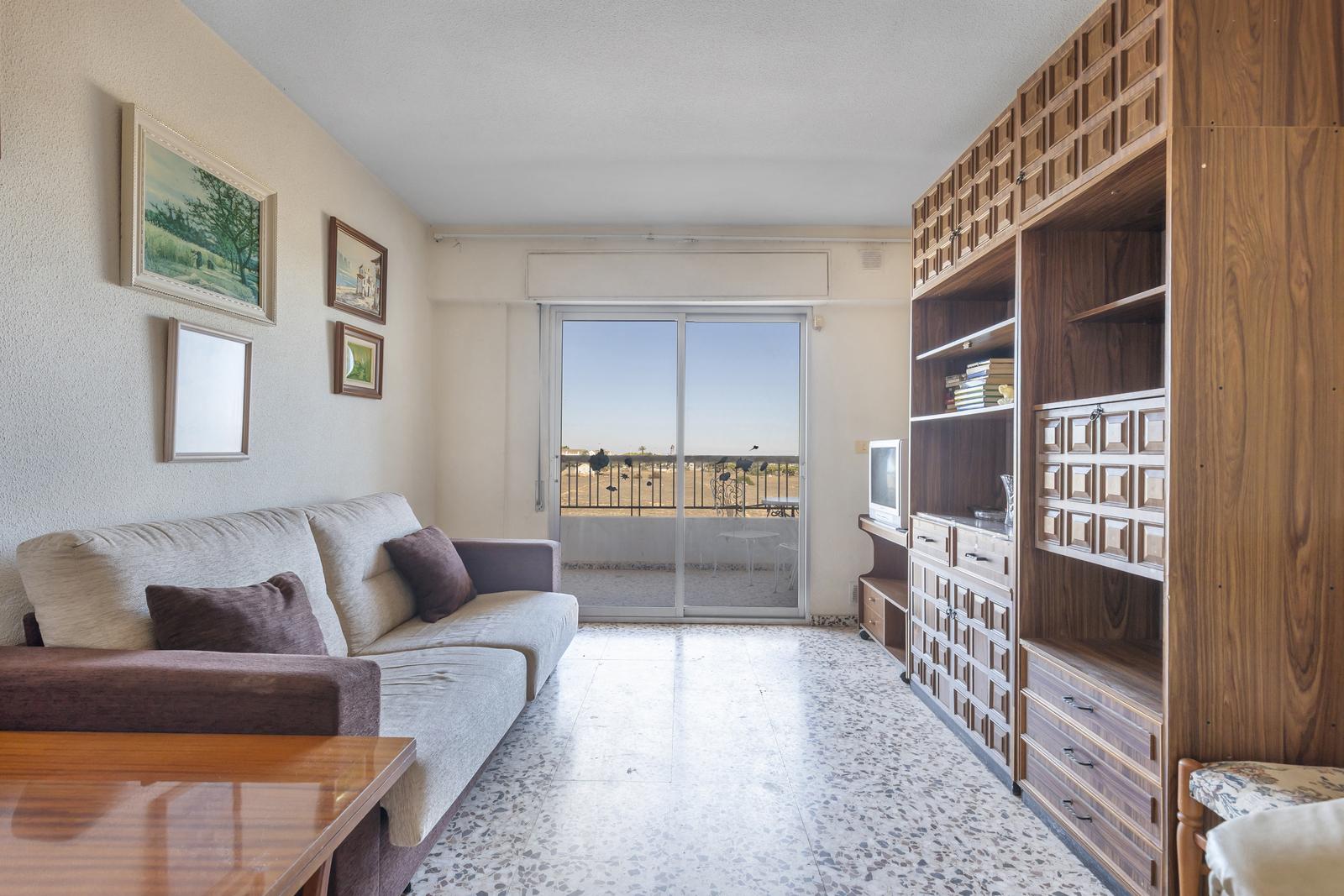 Apartment in Torrevieja — image 3