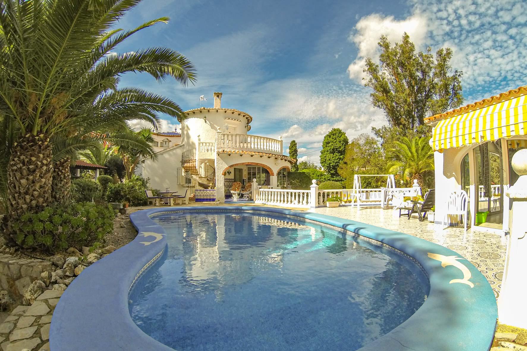 Villa in Denia — image 2