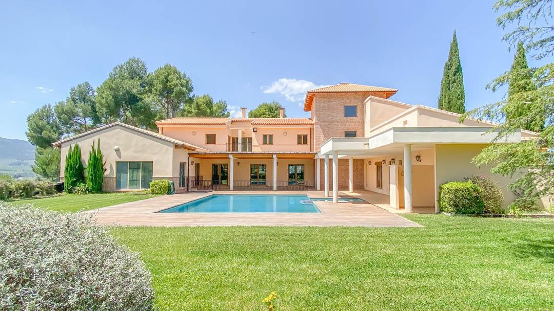 Villa in Penaguila — image 1