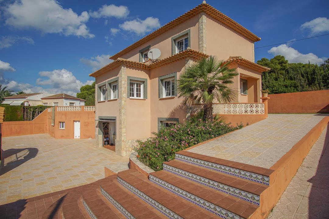 Villa in Calpe — image 1