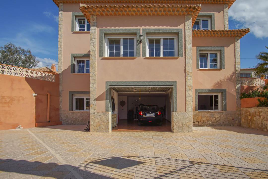 Villa in Calpe — image 3