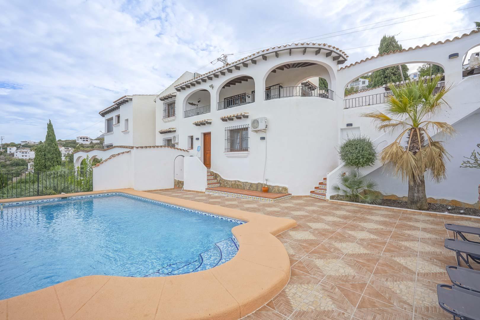 Villa in Pego — image 1