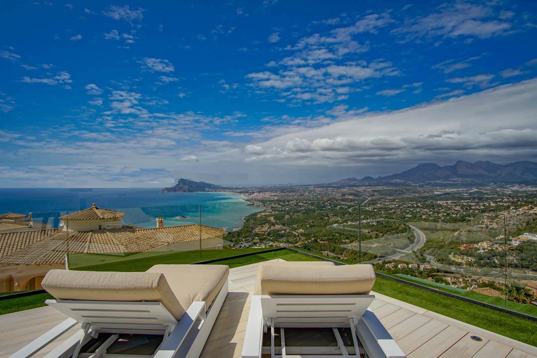 Villa in Altea — image 2