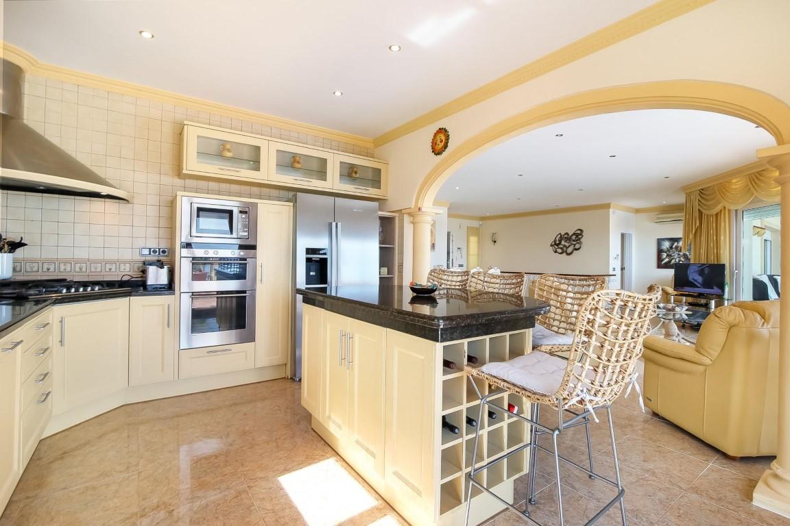 Villa in Moraira — image 3