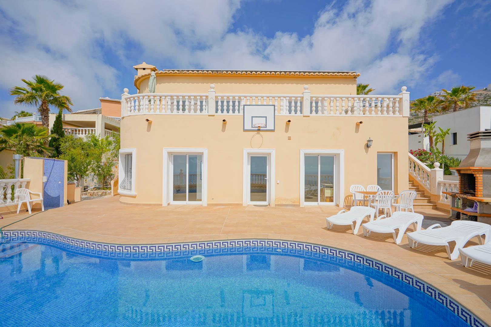 Villa in Benitachell — image 1