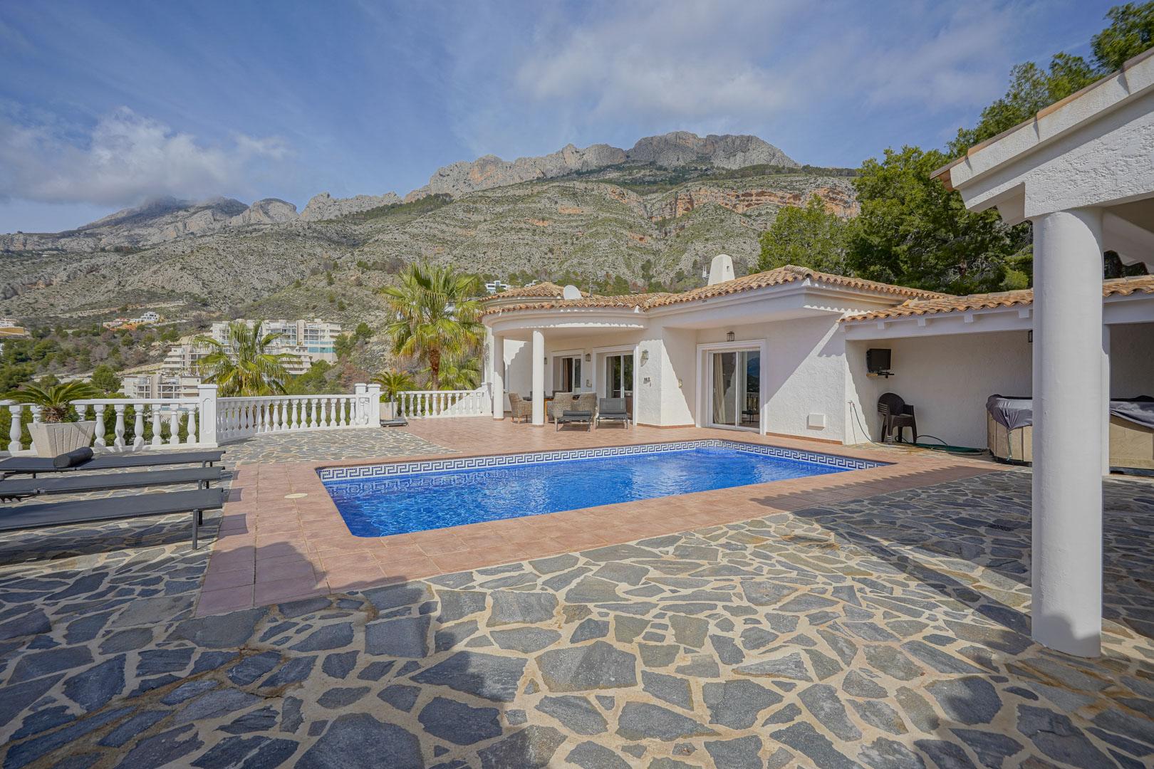 Villa in Altea — image 3