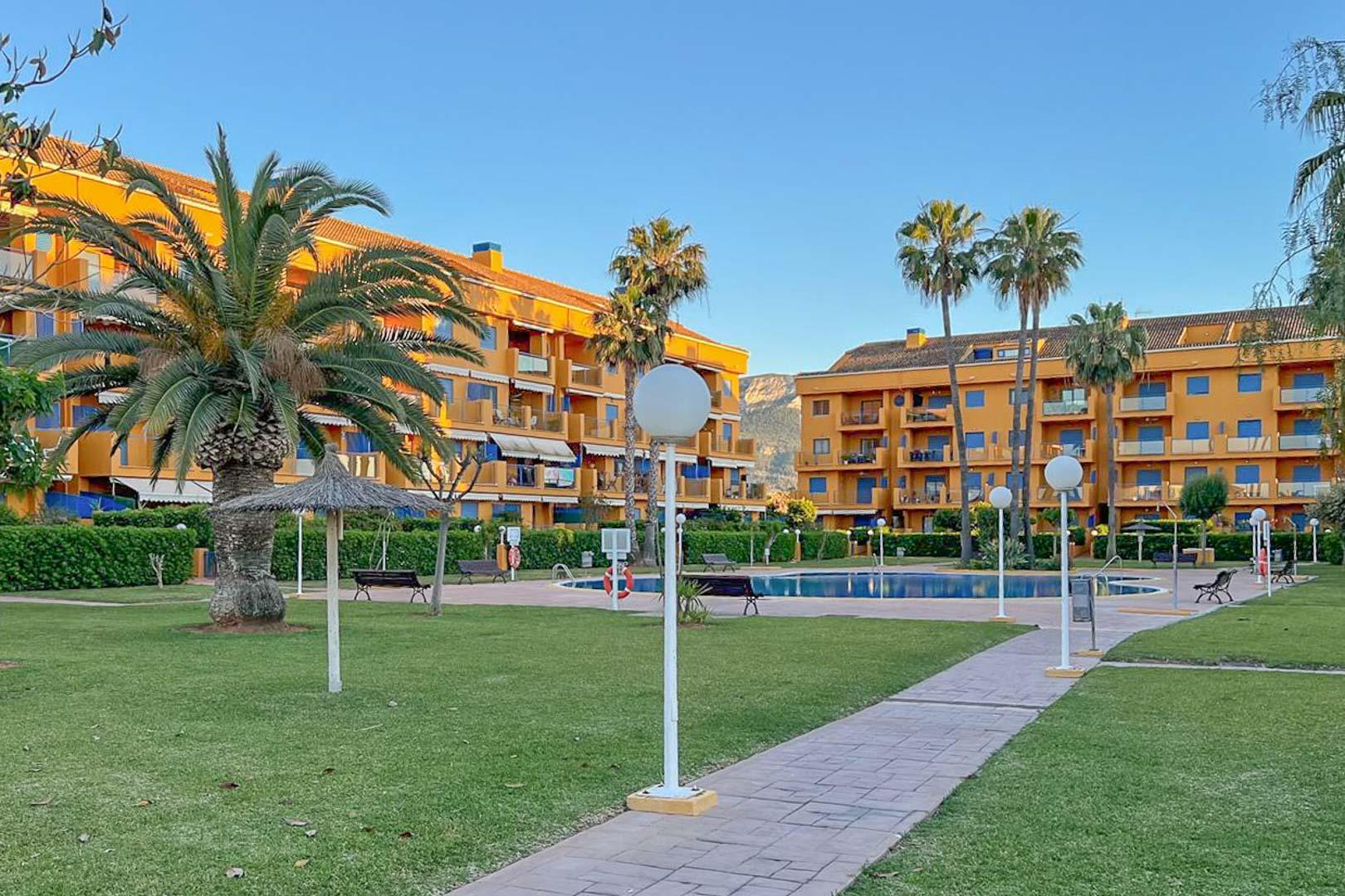 Apartment in Denia — image 2