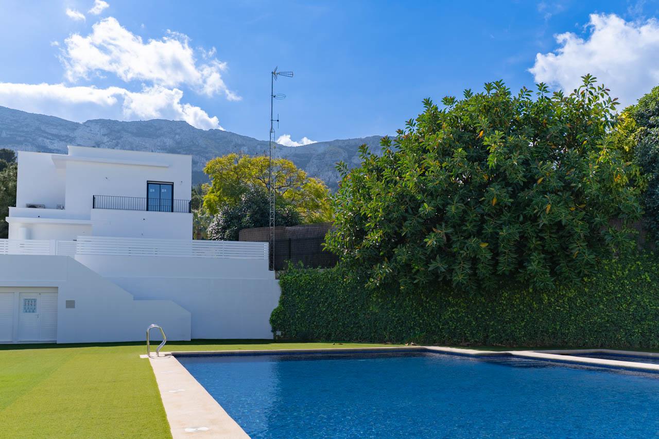Villa in Denia — image 1