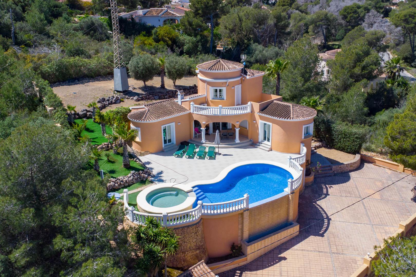 Villa in Javea — image 1