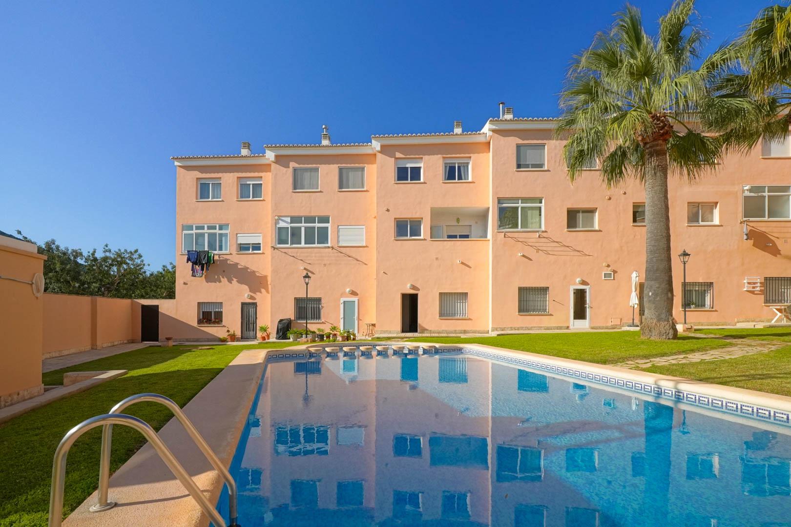 Town house in La Xara — image 1