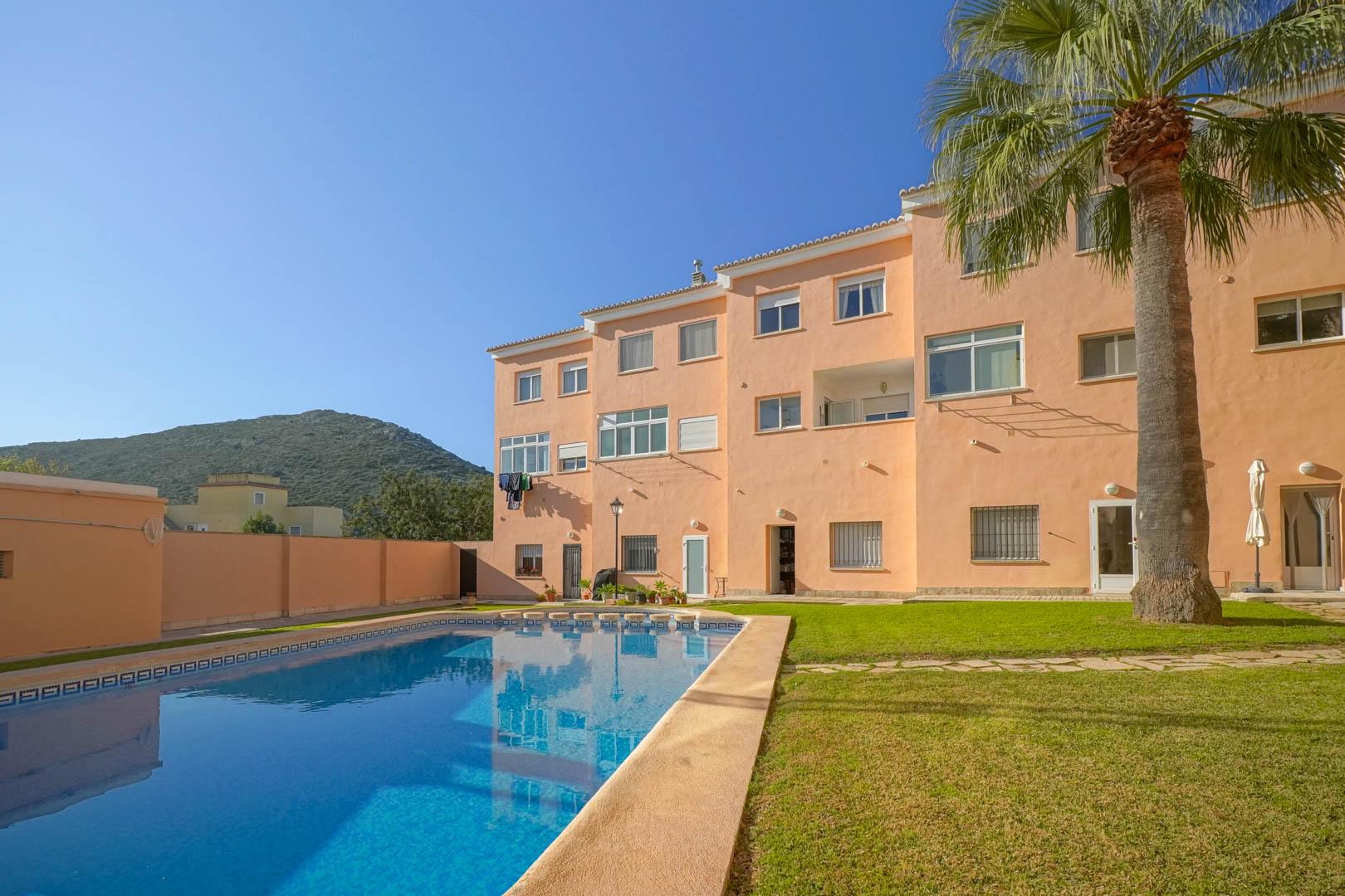 Town house in La Xara — image 2