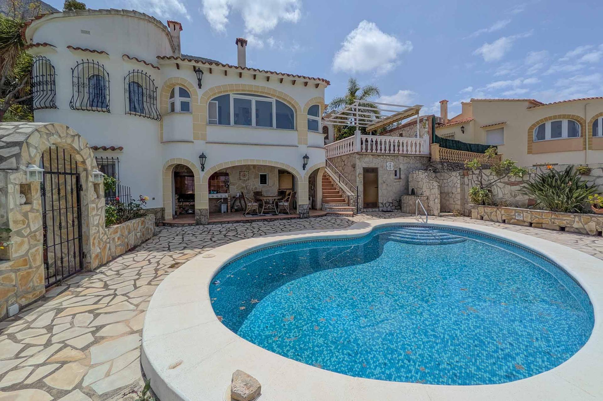 Villa in Denia — image 2