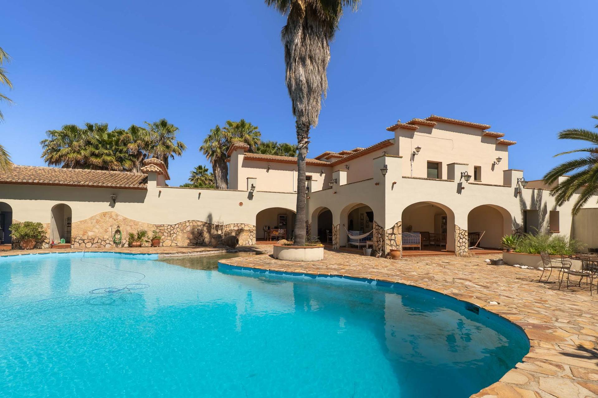 Villa in Ondara — image 3