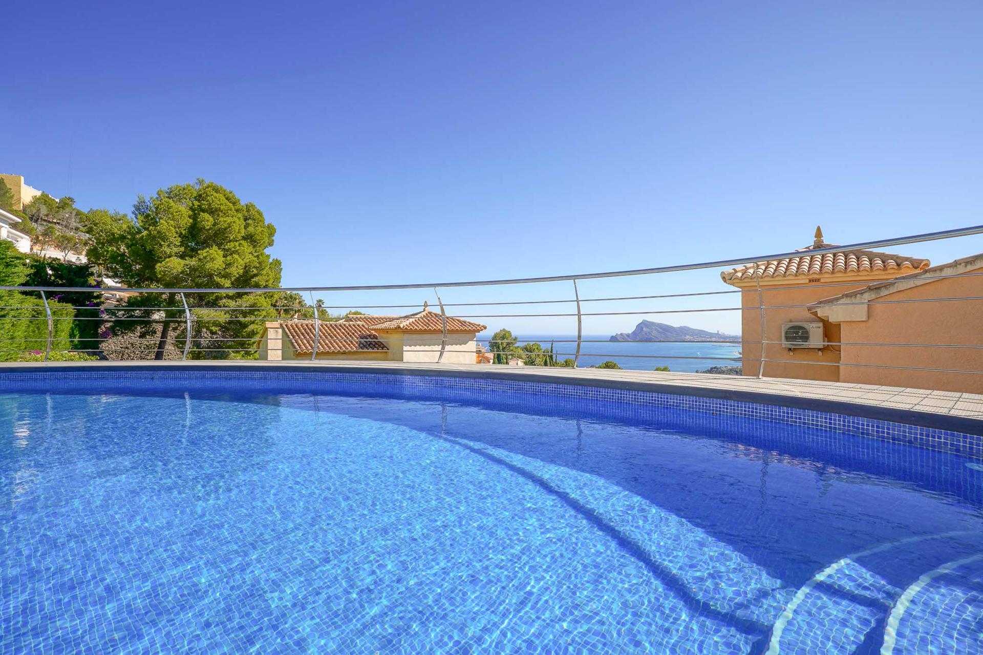 Villa in Altea — image 2