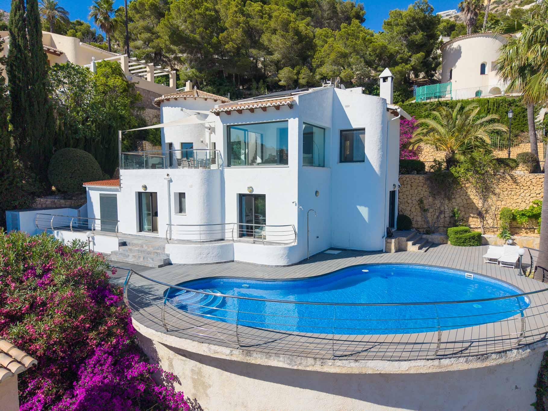 Villa in Altea — image 1