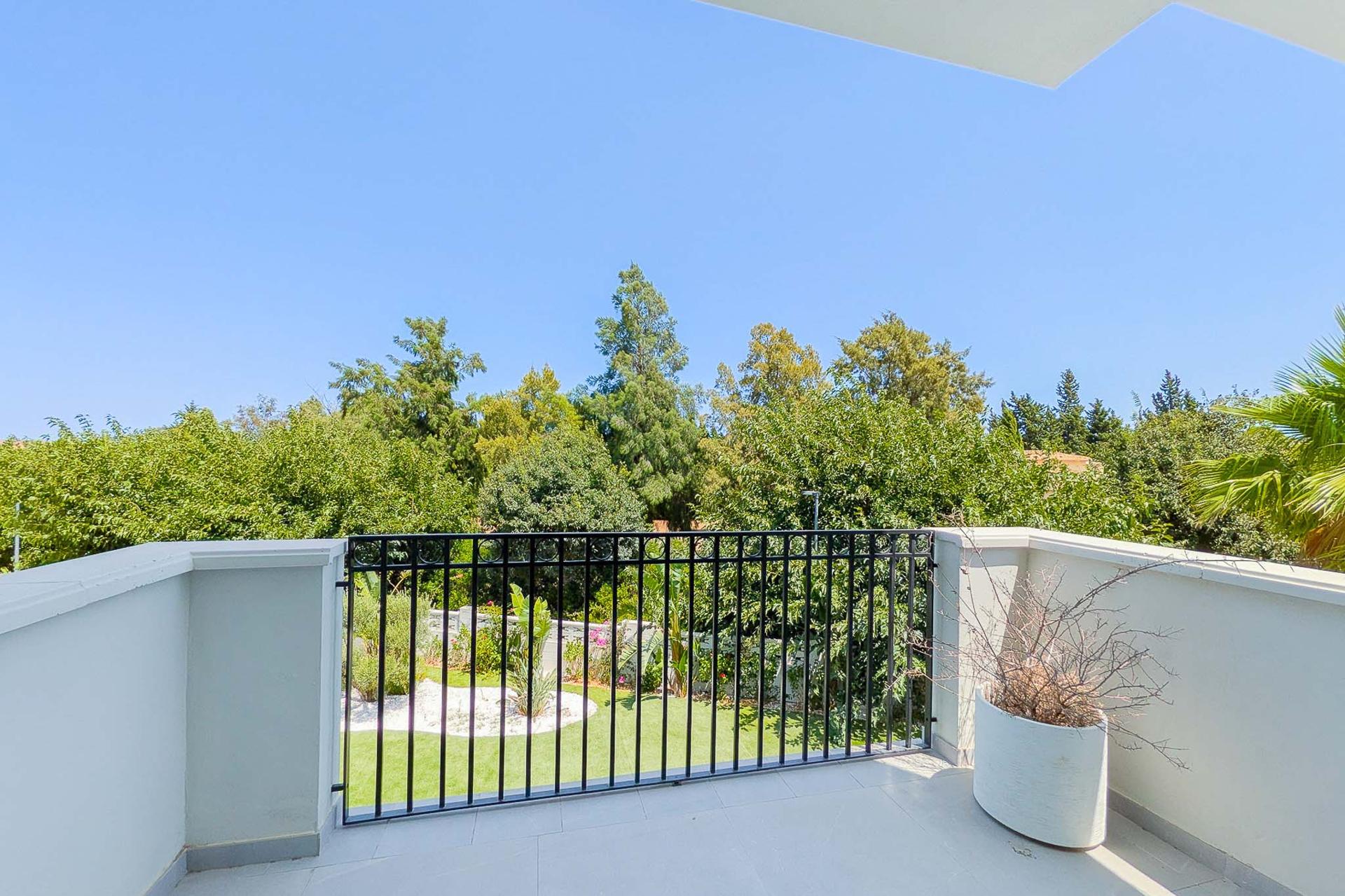 Apartment in Denia — image 2