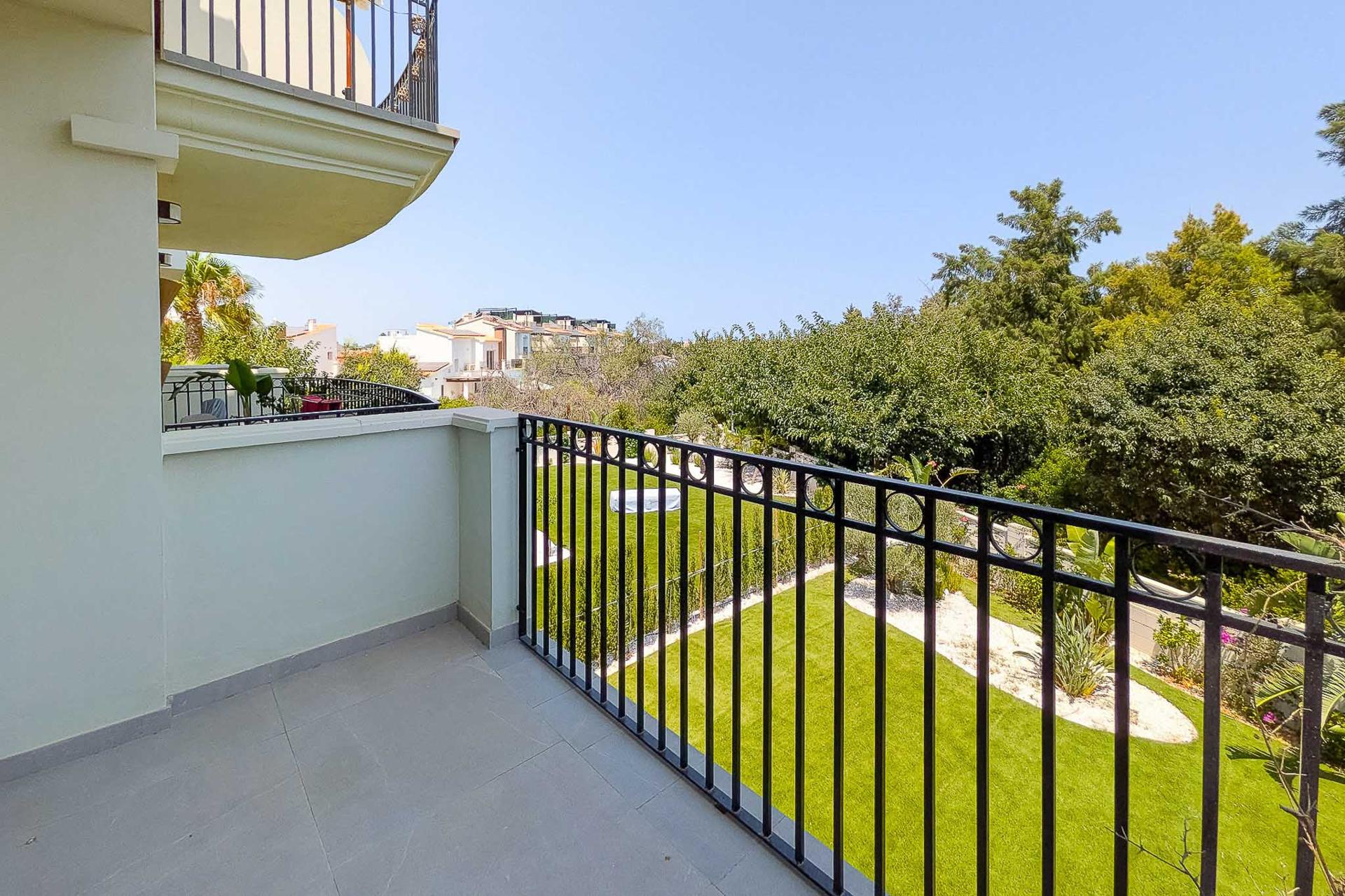 Apartment in Denia — image 3