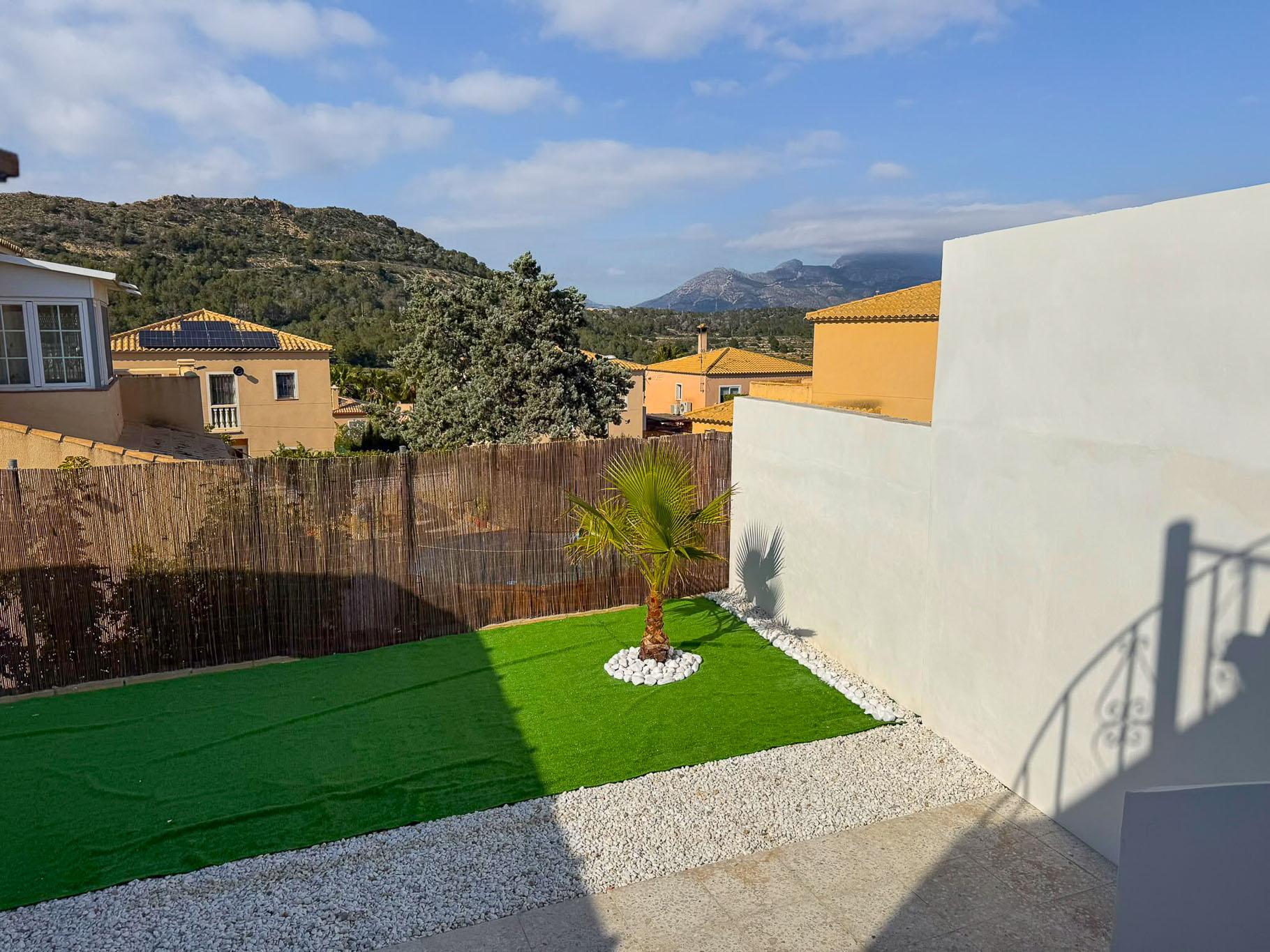 Villa in La Nucia — image 3
