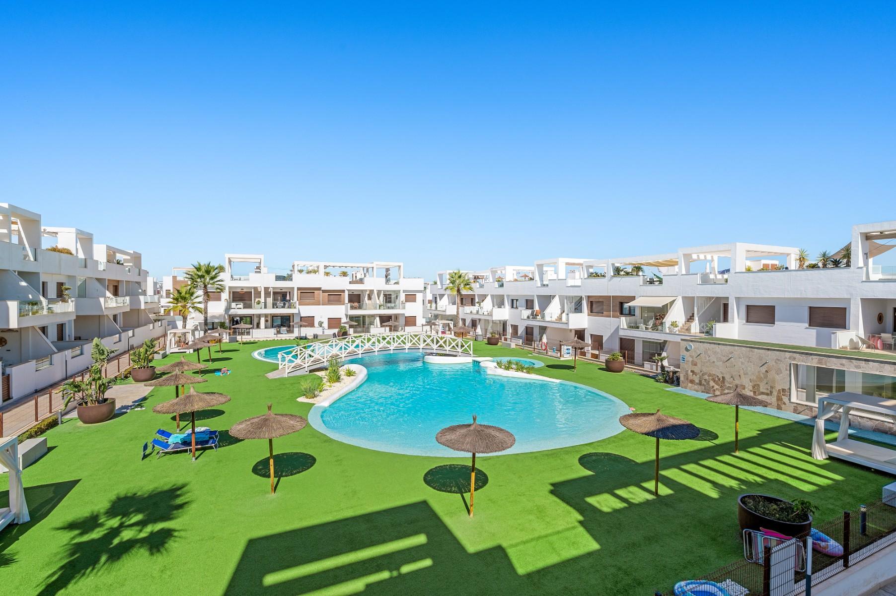 Apartment in Torrevieja — image 2