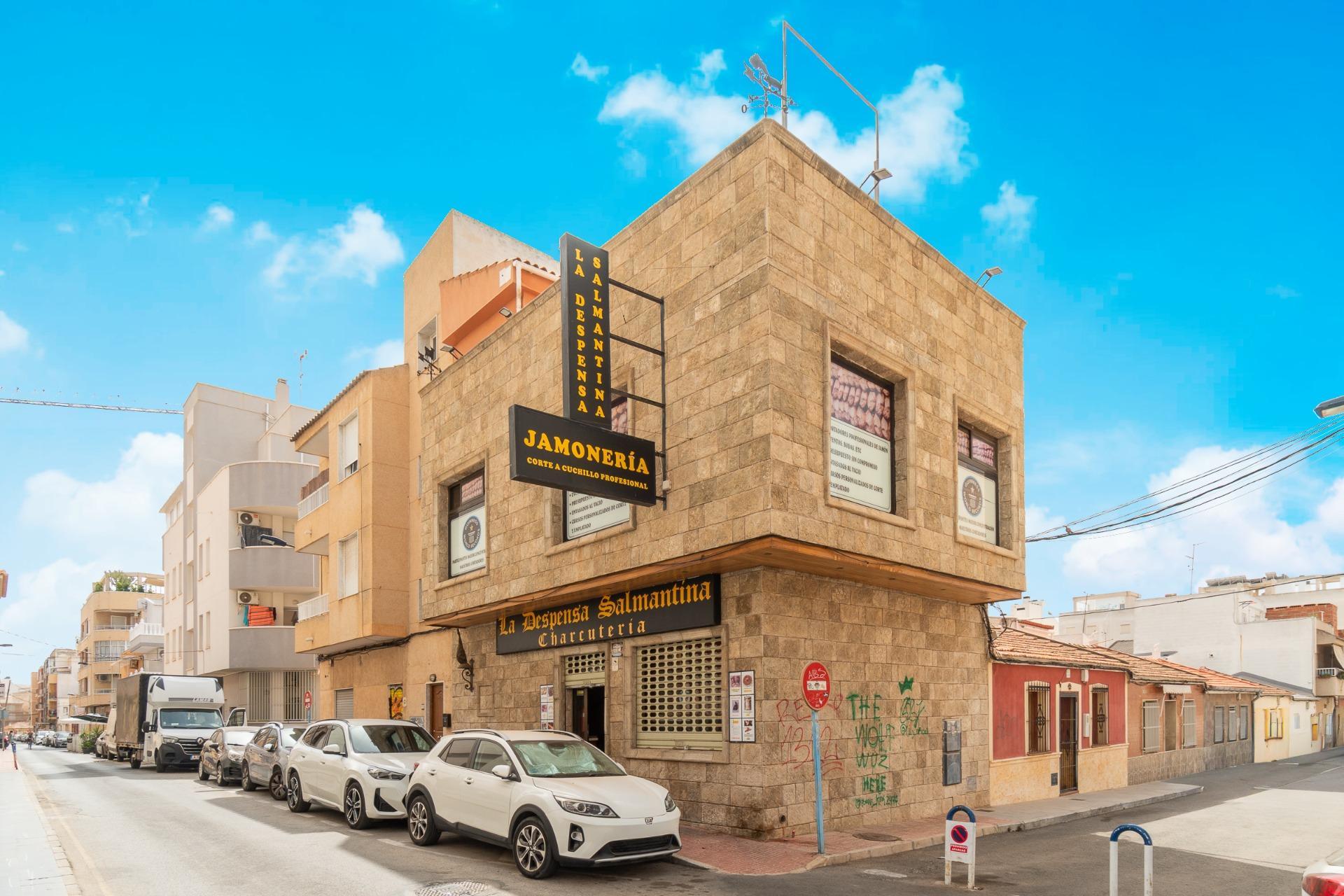 house in Torrevieja — image 1