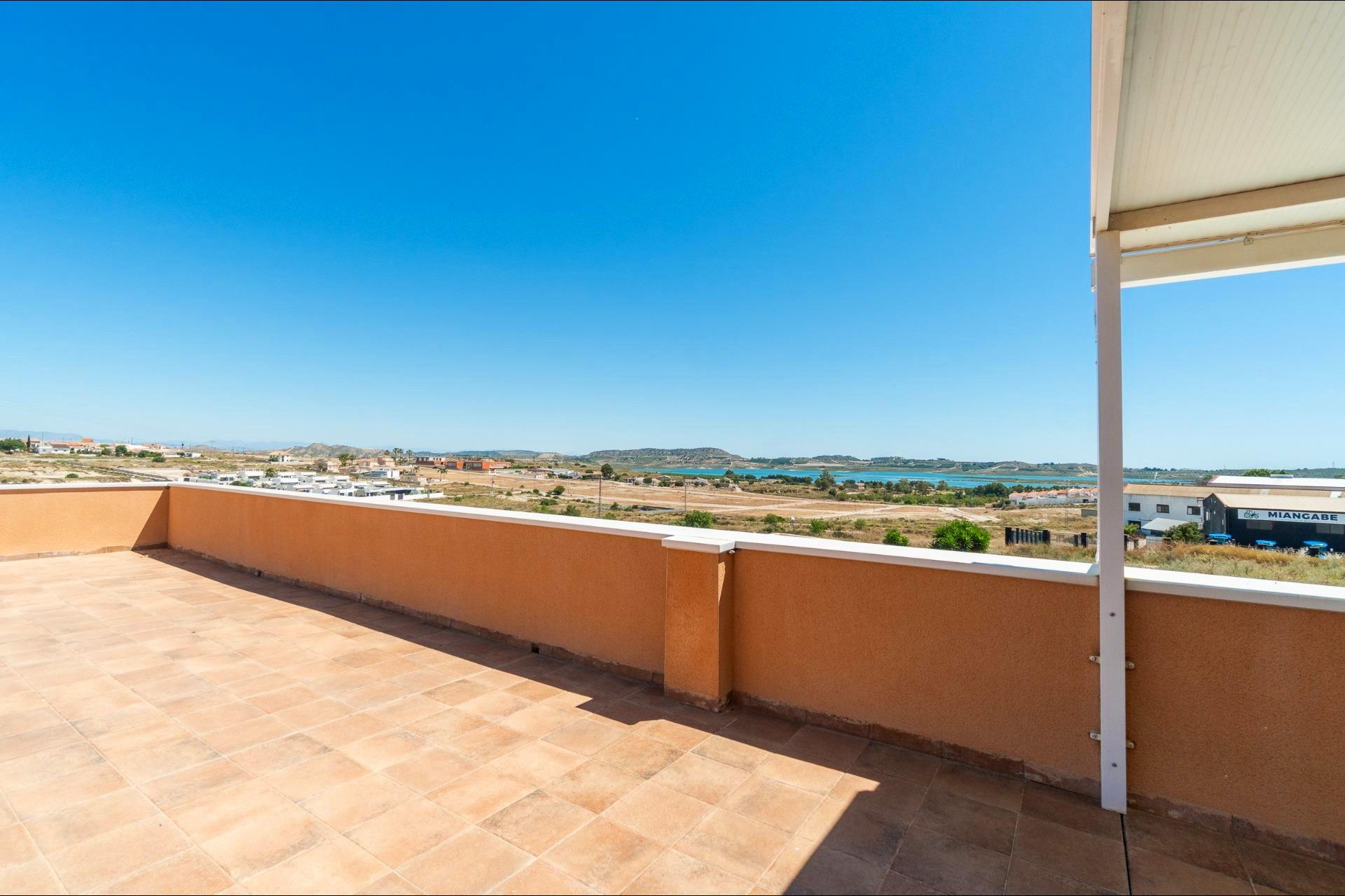 Villa in San Miguel De Salinas — image 2