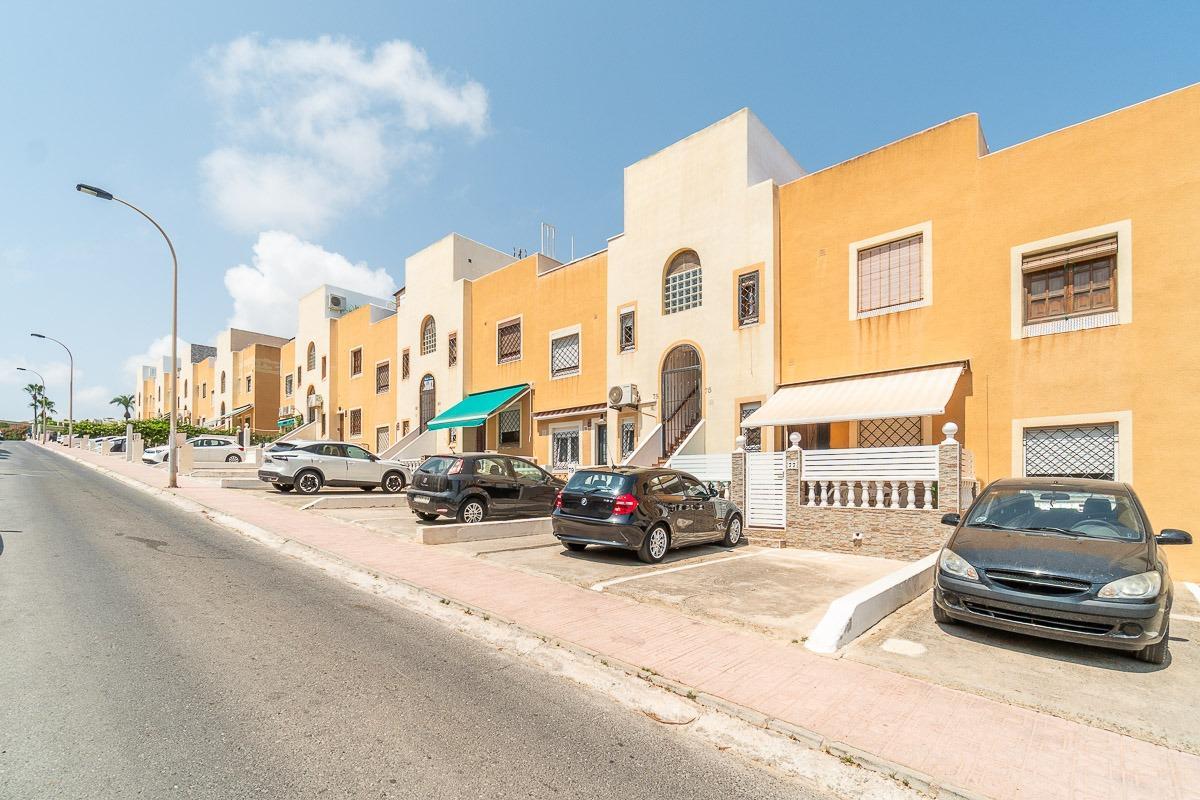 Bungalow in Torrevieja — image 2