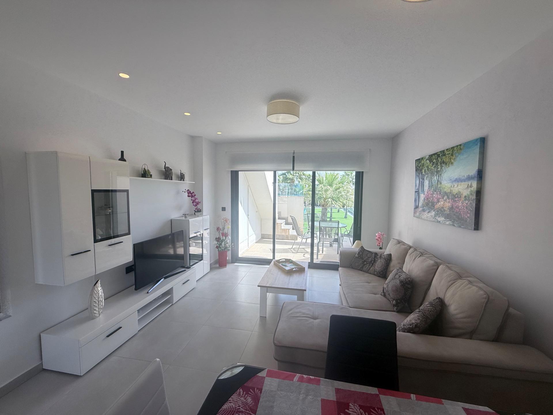 Bungalow in Guardamar del Segura — image 5