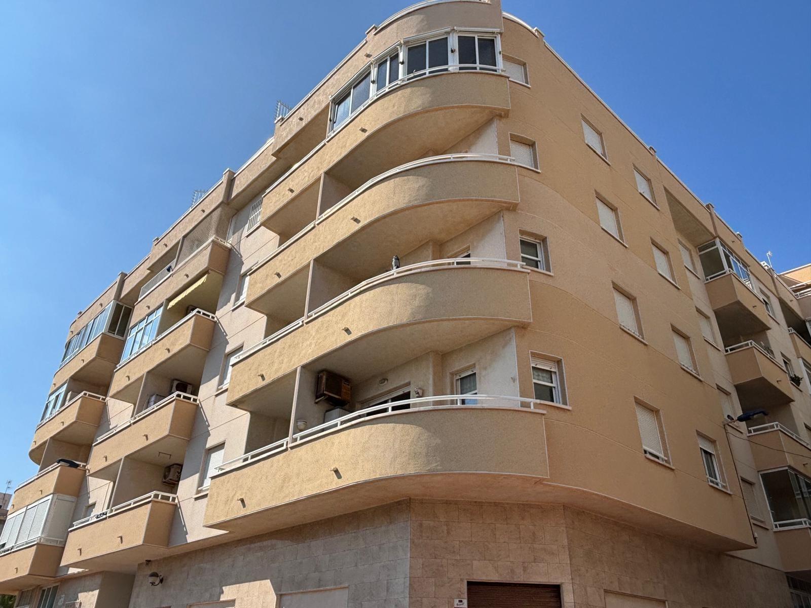Townhouse in Orihuela Costa — image 3