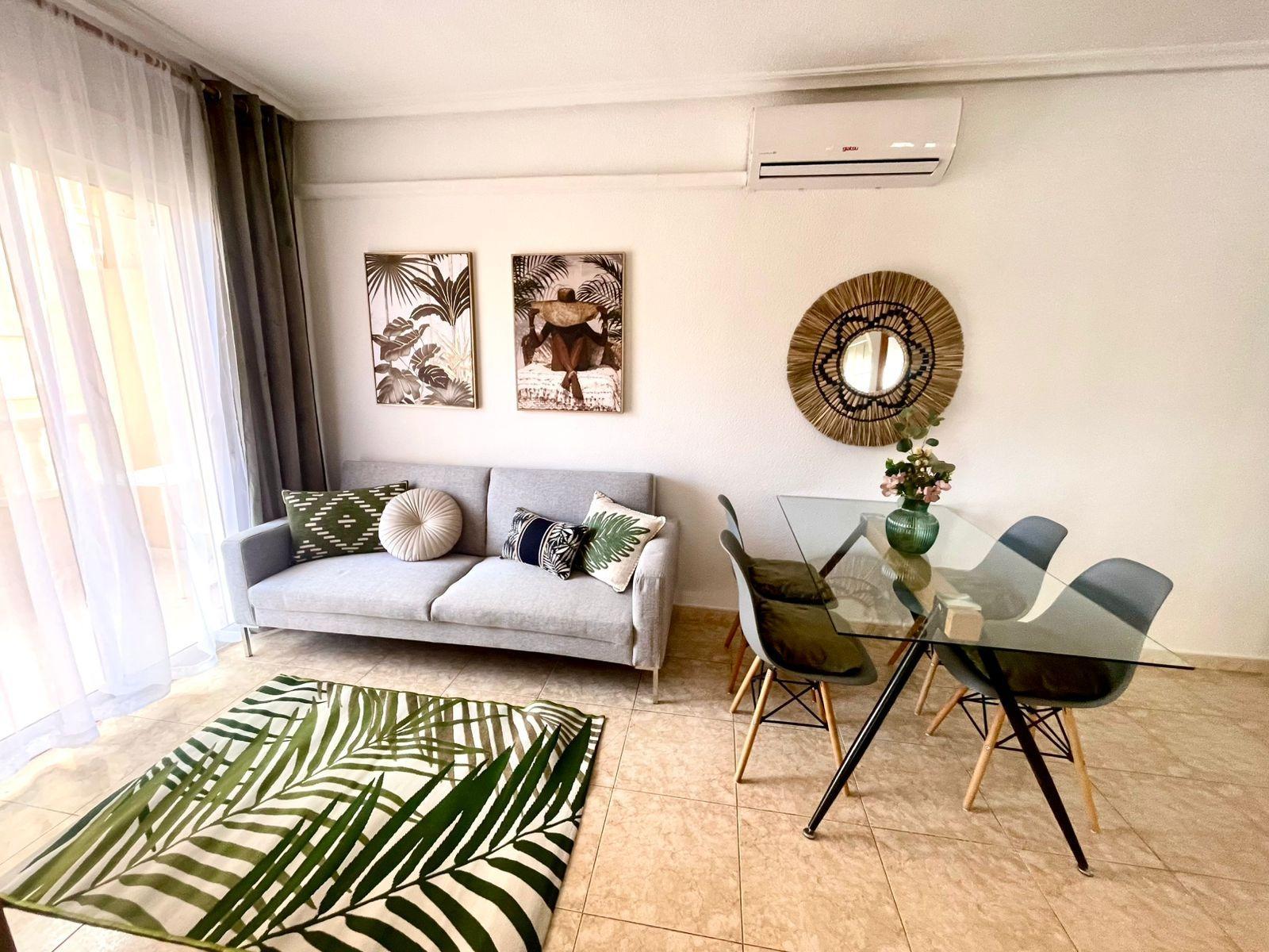 Apartment in Torrevieja — image 1