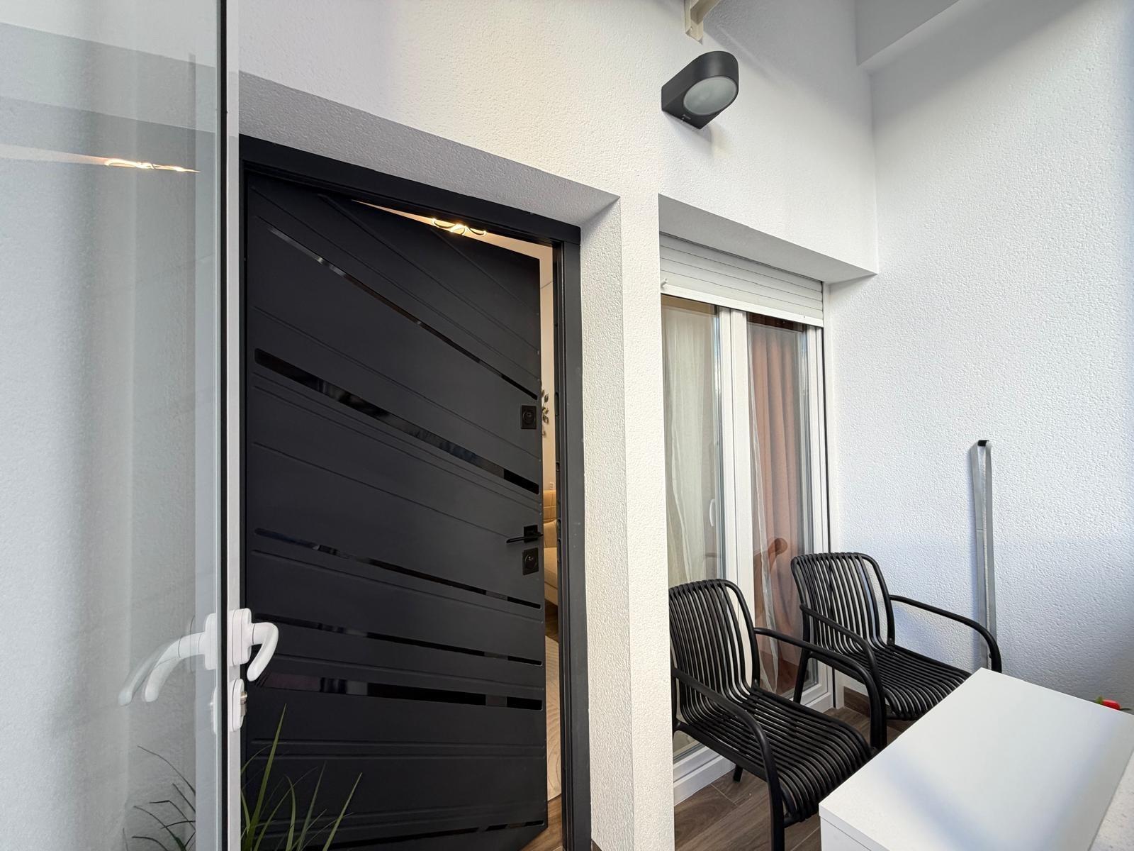 Apartment in Torrevieja — image 2