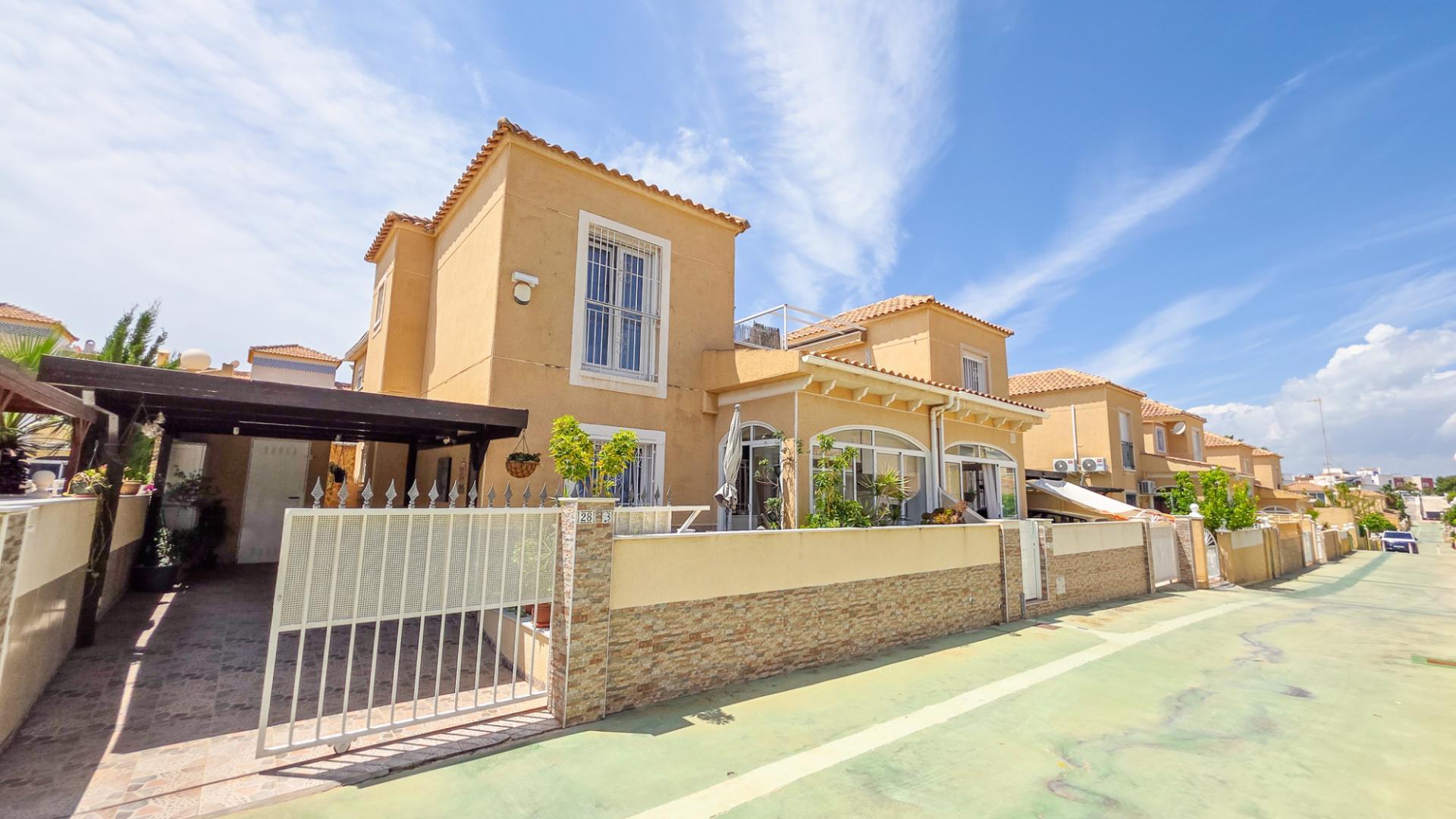 Townhouse in Torrevieja — image 1