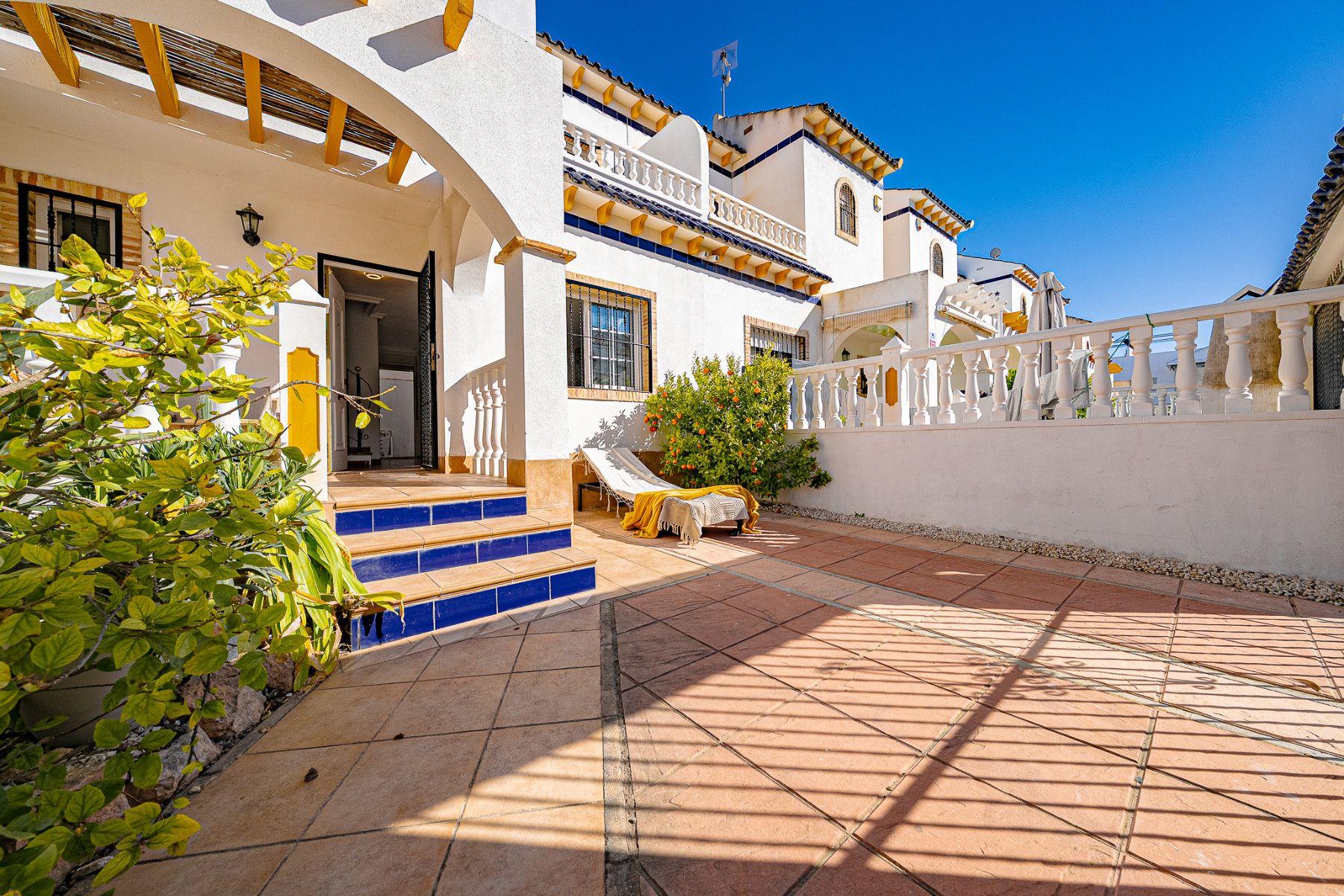 Townhouse in Orihuela Costa — image 2