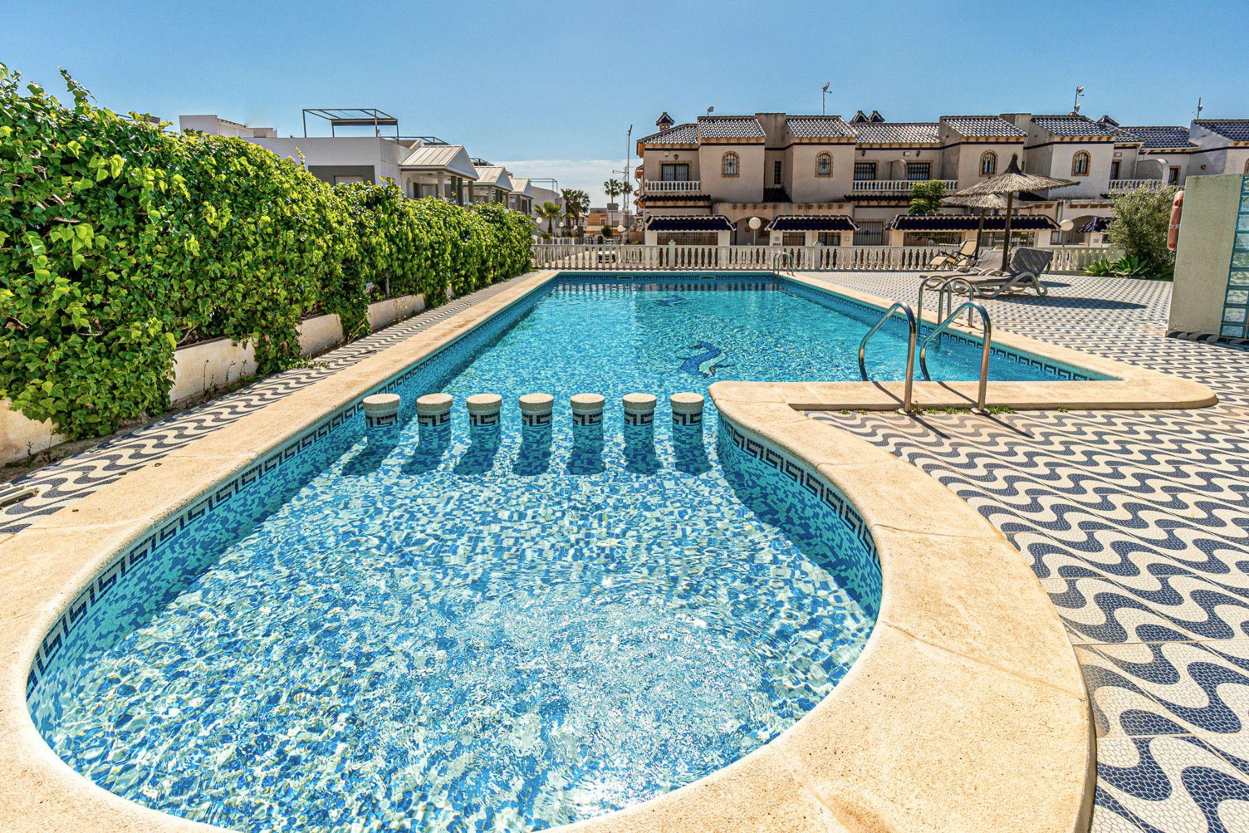 Townhouse in Orihuela Costa — image 3