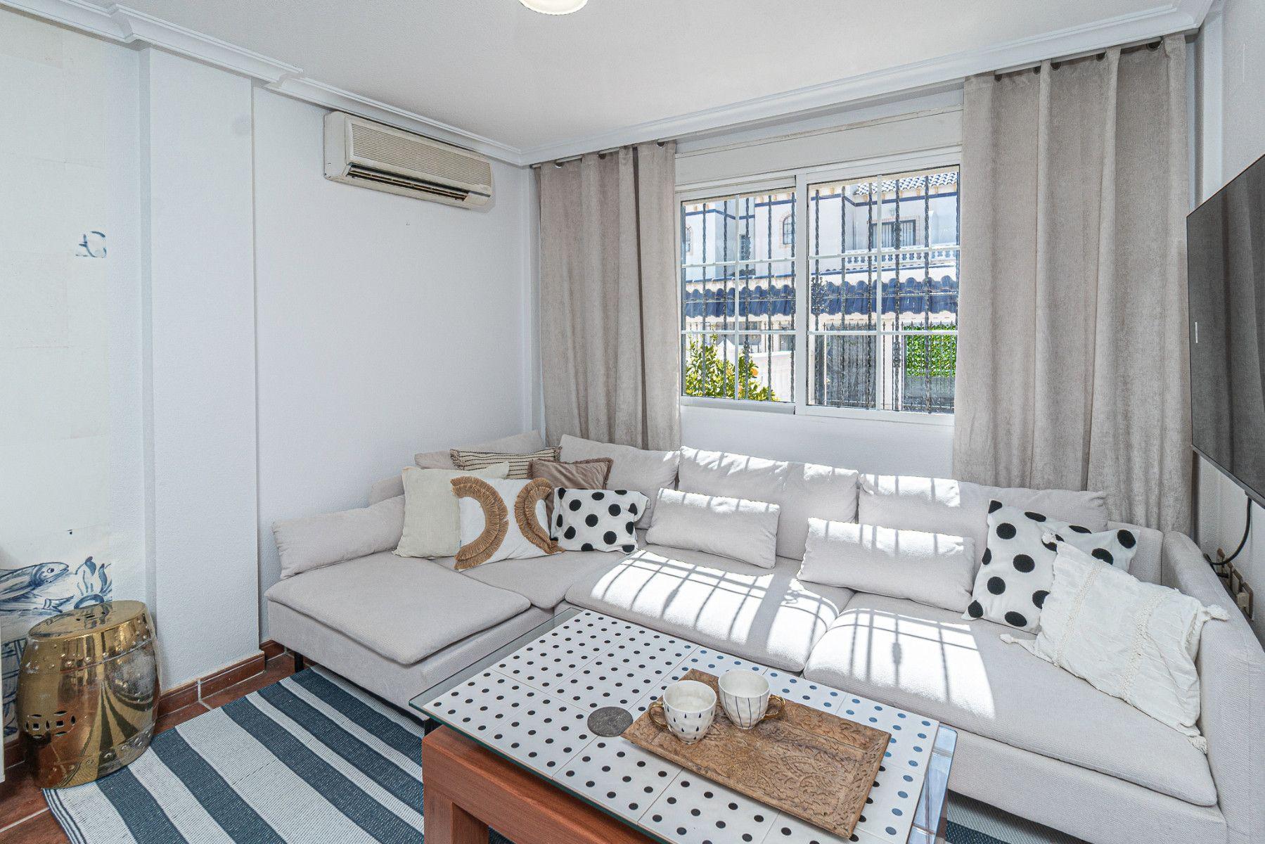 Townhouse in Orihuela Costa — image 5