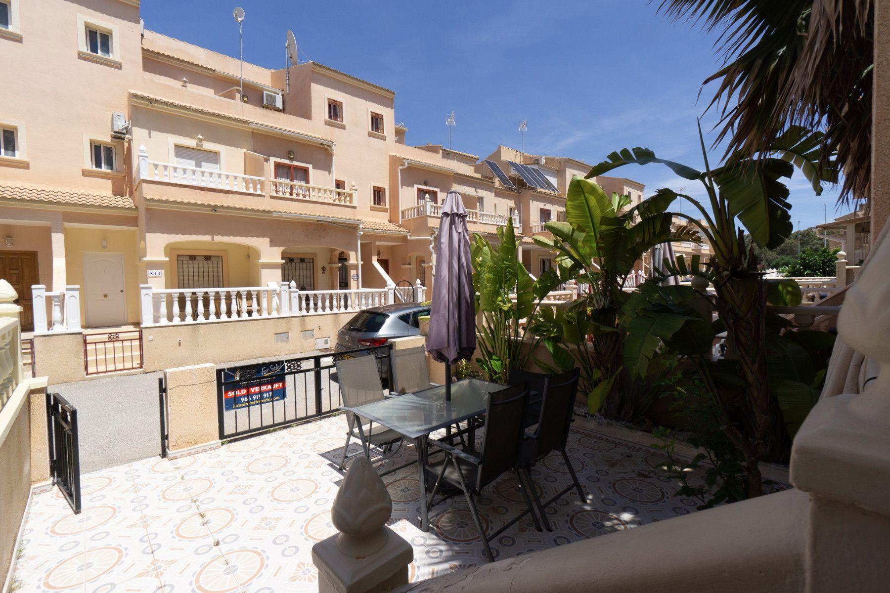 Townhouse in Orihuela Costa — image 2
