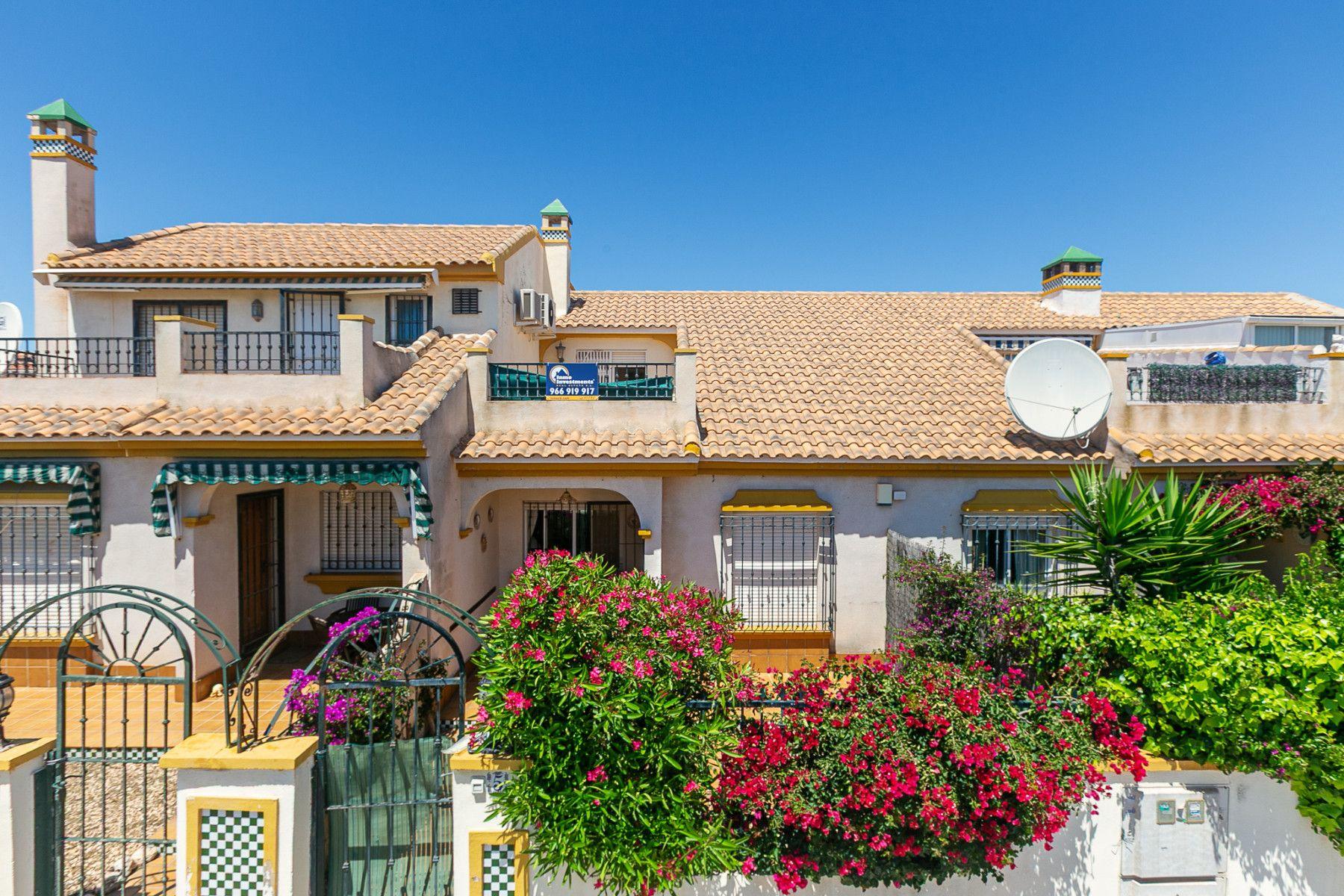 Townhouse in Orihuela Costa — image 1