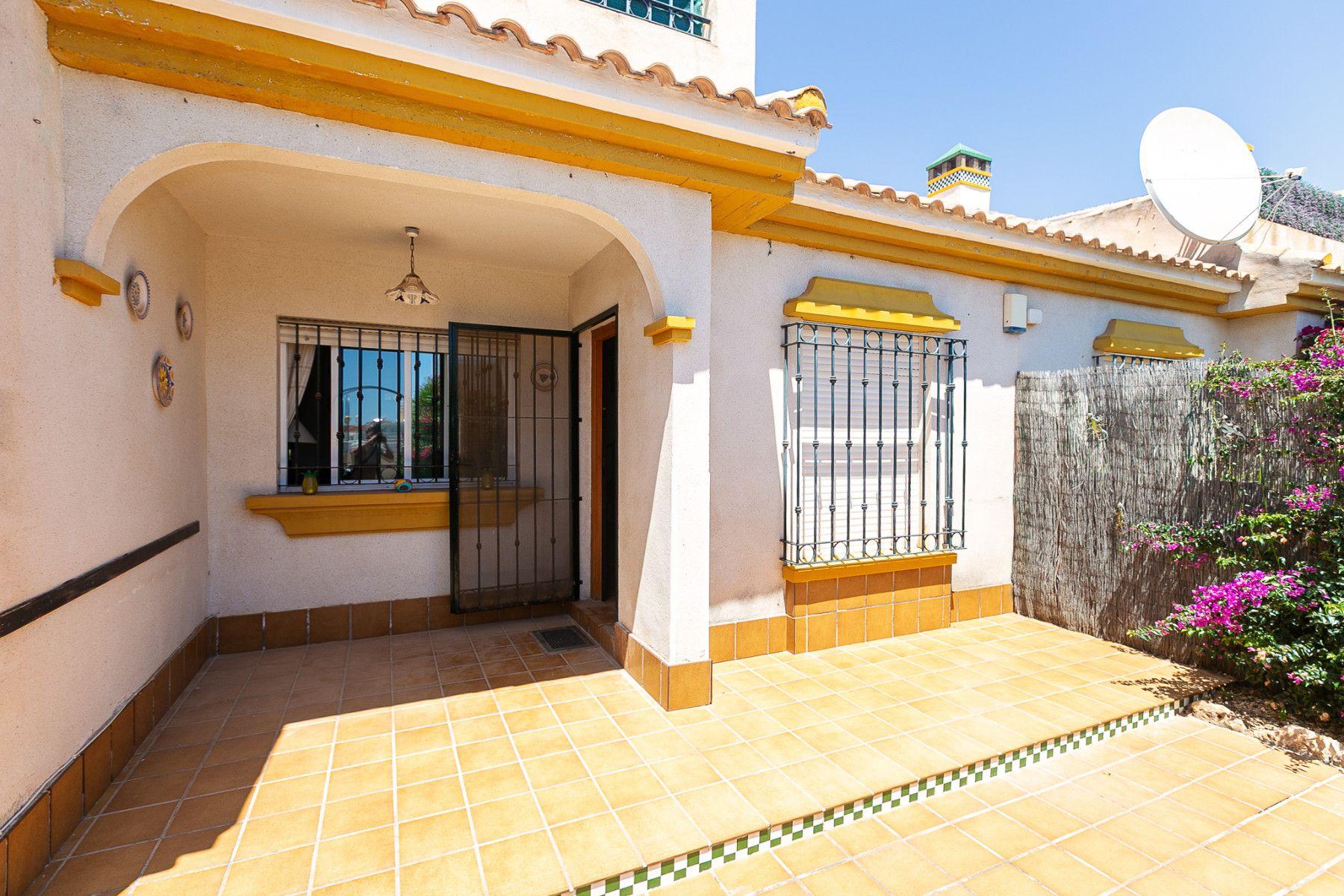 Townhouse in Orihuela Costa — image 3