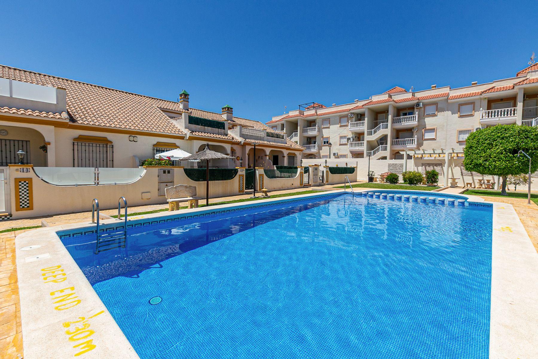 Townhouse in Orihuela Costa — image 4