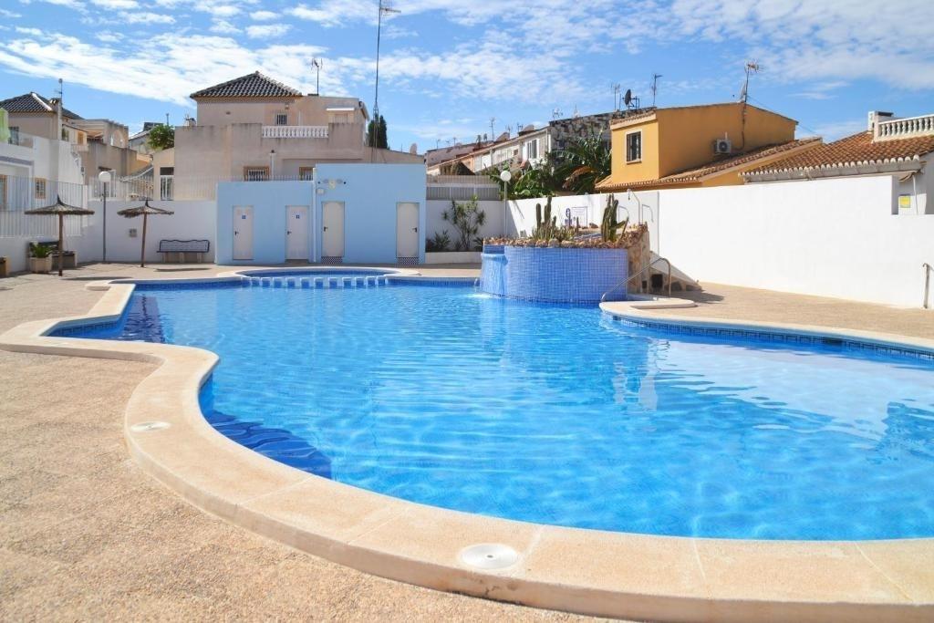 Townhouse in Torrevieja — image 1